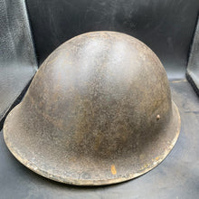 Charger l'image dans la galerie, Original WW2 British/Canadian Army Mk3 "Turtle" Combat Helmet - The Militaria Shop
