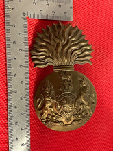 Lade das Bild in den Galerie-Viewer, Original British Army King's Crown Royal Scots Fusiliers Glengarry Badge - The Militaria Shop