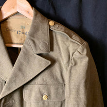 Charger l'image dans la galerie, Original WW2 US Army Class A Dress Jacket 1942 - Private Ryan Prop - 38" Regular - The Militaria Shop