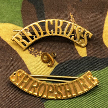 Lade das Bild in den Galerie-Viewer, Original WW1 British Army Red Cross Shoulder Title - Shropshire - The Militaria Shop
