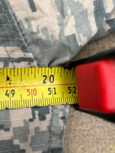 Lade das Bild in den Galerie-Viewer, Surplus US Air Force UCP Uniform Jacket 40 chest - The Militaria Shop