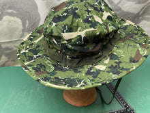 Load image into Gallery viewer, Genuine US Army Jungle Camouflage Boonie Sun Hat Hot Weather Type II Size 8 1/2 - The Militaria Shop