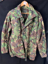 Lade das Bild in den Galerie-Viewer, Genuine British Army Combat DPM Field Jacket Ripstop - 170/104 - The Militaria Shop