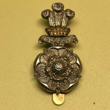Load image into Gallery viewer, Genuine British Army Yorkshire Hussars Cap Badge - The Militaria Shop
