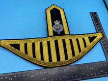 Lade das Bild in den Galerie-Viewer, Original Single British Army Grenadier Guards Bandsman's Epaulette / Wing - The Militaria Shop