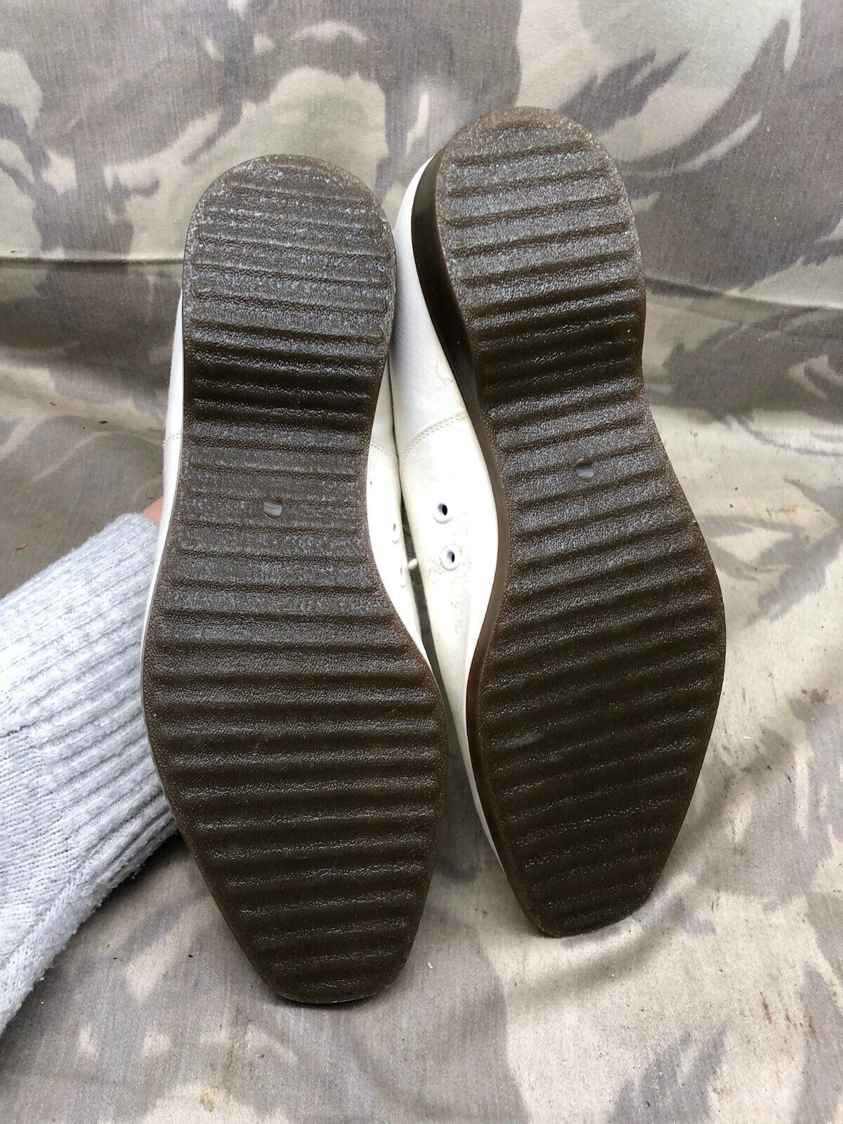Genuine British Army Women's White Summer Shoes - WW2 Pattern - Size UK 12 L - The Militaria Shop
