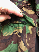 Lade das Bild in den Galerie-Viewer, Genuine Army Surplus British DPM Camouflaged Combat Smock Jacket - Size 170/104 - The Militaria Shop