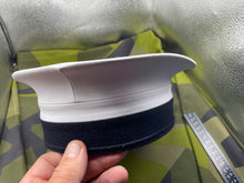 Lade das Bild in den Galerie-Viewer, Original British Royal Navy Ratings Cap - Size 59cm - The Militaria Shop