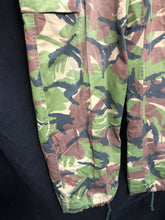 Charger l'image dans la galerie, Genuine British Army Surplus DPM Camouflaged Trousers - Size 28" Waist - The Militaria Shop