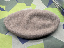 Charger l'image dans la galerie, Original British Army The Royal Welsh Regiment Beret - Size 56cm - The Militaria Shop