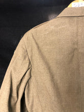 Lade das Bild in den Galerie-Viewer, Original WW2 US Army Class A Dress Jacket - Private Ryan Prop - 39" Long - The Militaria Shop