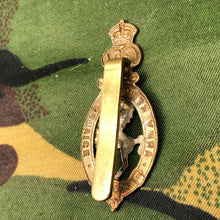Lade das Bild in den Galerie-Viewer, Original WW1 British Cap Badge - Army Remount Service - The Militaria Shop
