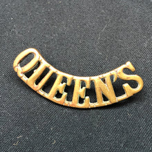Load image into Gallery viewer, Original WW1 British Army Brass Shoulder Title - Queen's Regiment - The Militaria Shop