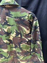 Lade das Bild in den Galerie-Viewer, Genuine British Army DPM Camouflaged Combat Field Jacket - Size 160/104 - The Militaria Shop