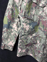 Lade das Bild in den Galerie-Viewer, Genuine Republic of Korea Navy Digital Camouflage Jacket Uniform - 46" Chest - The Militaria Shop