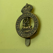 Load image into Gallery viewer, Original WW1 British Army Cap Badge - Hertfordshire Regiment - The Militaria Shop