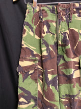 Charger l'image dans la galerie, Genuine British Army DPM Camouflaged Lightweight Trousers - Size 75/68/84 - The Militaria Shop