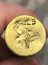 Charger l'image dans la galerie, Original WW2 British Army SMLE Lee Enfield Brass Oil Bottle - Well Cleaned - The Militaria Shop