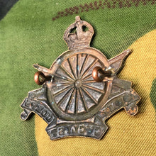 Charger l'image dans la galerie, Original WW1 British Army Cap Badge - Army Cyclist Corps - The Militaria Shop