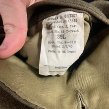 Lade das Bild in den Galerie-Viewer, Original WW2 US Army Class A Dress Jacket 1941 - Private Ryan Prop - 39" Long - The Militaria Shop