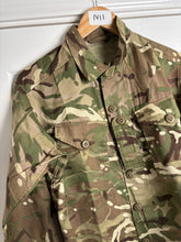 Charger l'image dans la galerie, Surplus British Army MTP Barrack Shirt -Size 160/90 - The Militaria Shop