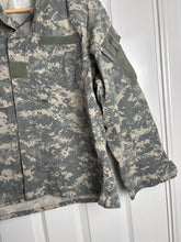 Load image into Gallery viewer, Surplus US Army ACU Combat Uniform Jacket Broken Zip-Medium XShort - The Militaria Shop