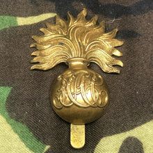 Load image into Gallery viewer, Original WW1 British Army Cap Badge - Honourable Artillery Company - The Militaria Shop