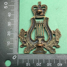 Load image into Gallery viewer, Original British Army Cap Badge - Musicians / Bandsman - The Militaria Shop