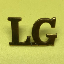 Load image into Gallery viewer, Original WW1/WW2 British Army Brass Shoulder Title L.G Life Guards - The Militaria Shop