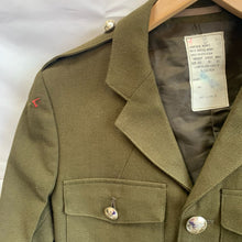 Charger l'image dans la galerie, Genuine British Army No.2 Dress Uniform Tunic Jacket - Size 182/96/80 - The Militaria Shop