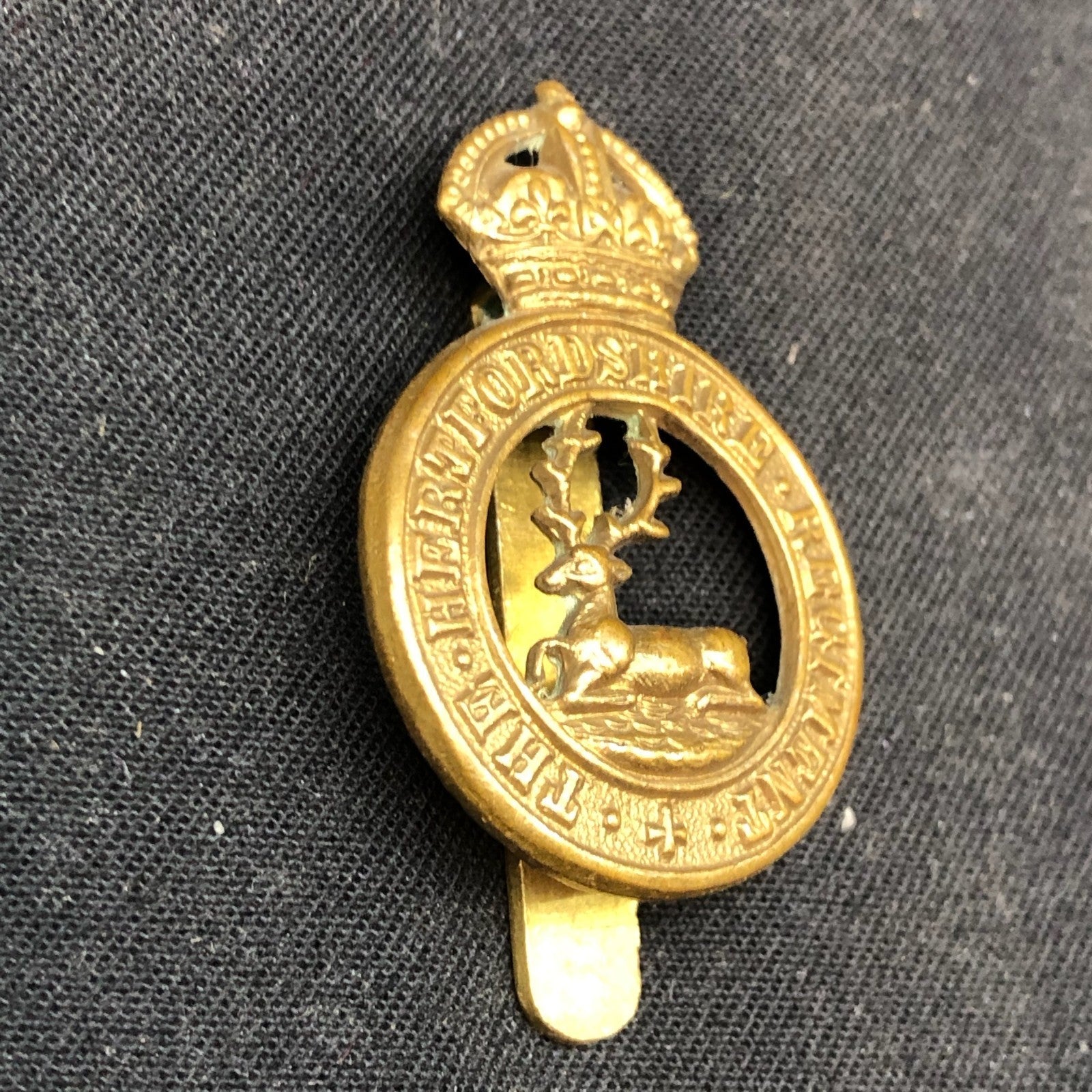 Original WW1 British Army Cap Badge - Hertfordshire Regiment - The Militaria Shop