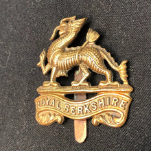 Load image into Gallery viewer, Genuine WW2 British Army Brass Cap Badge - Royal Berkshire Regiment - The Militaria Shop