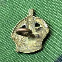 Charger l'image dans la galerie, Original WW1/WW2 British Army Rank Crown - The Militaria Shop