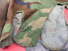 Lade das Bild in den Galerie-Viewer, Original US Army M1 Camo Helmet Cover - Vietnam Found - Combat Worn - The Militaria Shop