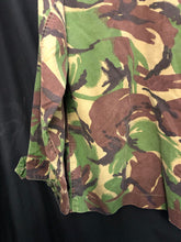 Charger l'image dans la galerie, Genuine British Army Camouflage DPM Jacket - Size 170/104 - The Militaria Shop