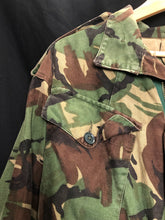 Charger l'image dans la galerie, Genuine British Army 68 Pattern DPM Camouflaged Combat Smock - 39" Chest Size 2 - The Militaria Shop