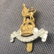 Load image into Gallery viewer, Original WW2 British Army Cap Badge - Royal Army Pay Corps - The Militaria Shop