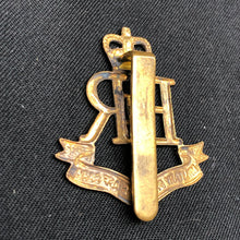 Charger l'image dans la galerie, Genuine British Army Military Provost Staff Corps Cap Badge - The Militaria Shop