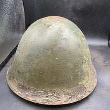 Charger l'image dans la galerie, Original British Army Mk4 Turtle Combat Helmet - The Militaria Shop