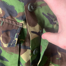 Charger l'image dans la galerie, Genuine British Army DPM Camo Lightweight Combat Jacket - 180/96 - The Militaria Shop