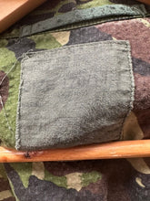 Lade das Bild in den Galerie-Viewer, Genuine British Army DPM Camouflaged Combat Field Jacket - Size 170/112 - The Militaria Shop