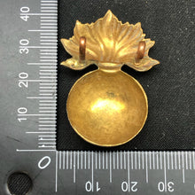 Load image into Gallery viewer, Genuine WW2 British Army Brass Cap Badge - Royal Marines Artillery - The Militaria Shop