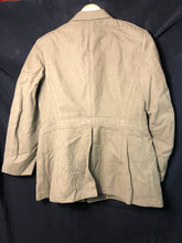Lade das Bild in den Galerie-Viewer, Original WW2 US Army Class A Dress Jacket - Private Ryan Prop - 39" Short - The Militaria Shop