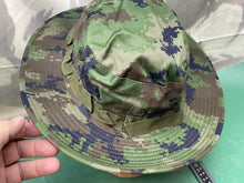 Load image into Gallery viewer, Genuine US Army Jungle Camouflage Boonie Sun Hat Hot Weather Type II - Size 7 - The Militaria Shop