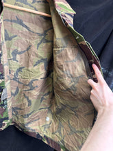 Charger l'image dans la galerie, Surplus British Army DPM Camouflaged Jacket Combat Lightweight-170/104 - The Militaria Shop