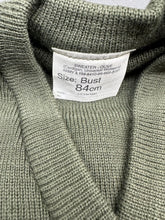 Lade das Bild in den Galerie-Viewer, NEW British Army Surplus Women's Wool Cardigan Olive Sweater - Size 84cm Bust - The Militaria Shop