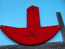 Lade das Bild in den Galerie-Viewer, Original Single British Army Scots Guards Bandsman's Epaulette / Wing / Swallows - The Militaria Shop