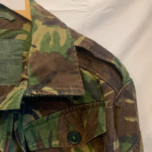 Load image into Gallery viewer, Genuine British Army Jungle DPM Camouflage Smock Combat Jacket - Size 190/104 - The Militaria Shop