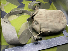 Charger l'image dans la galerie, Original British / Dutch Army 37 Pattern US Army Style Water Bottle Cover - The Militaria Shop