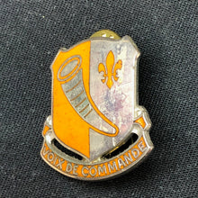 Charger l'image dans la galerie, Vintage Enamel Pin - US Army 69th Signal Battalion Badge - The Militaria Shop